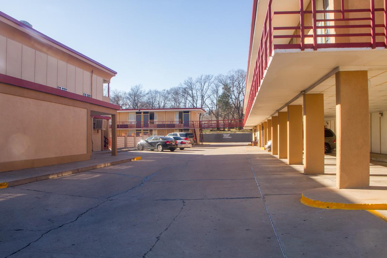 Executive Inn Ponca City Exterior foto