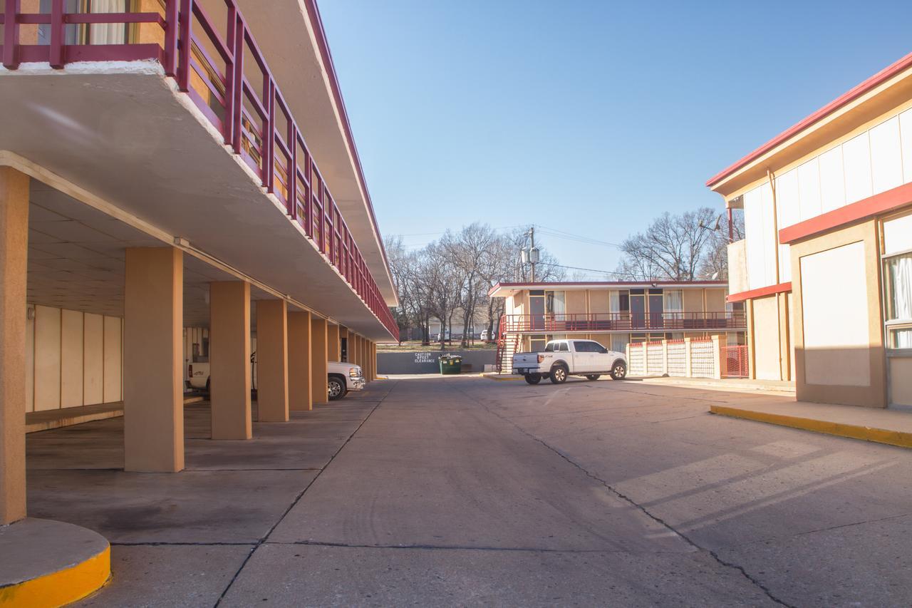 Executive Inn Ponca City Exterior foto